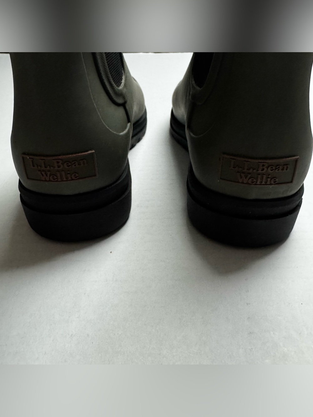 L.L. BEAN Women's Rugged Wellie Chelsea Waterproof Boots In Kelp Green/Black 10M - Picture 9 of 12